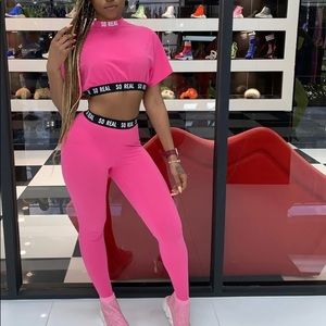 Brand New Two Piece Outfit (large)